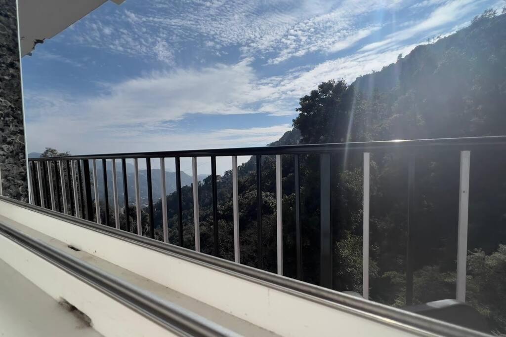 100 Stairs Holiday Home Mussoorie Eksteriør billede