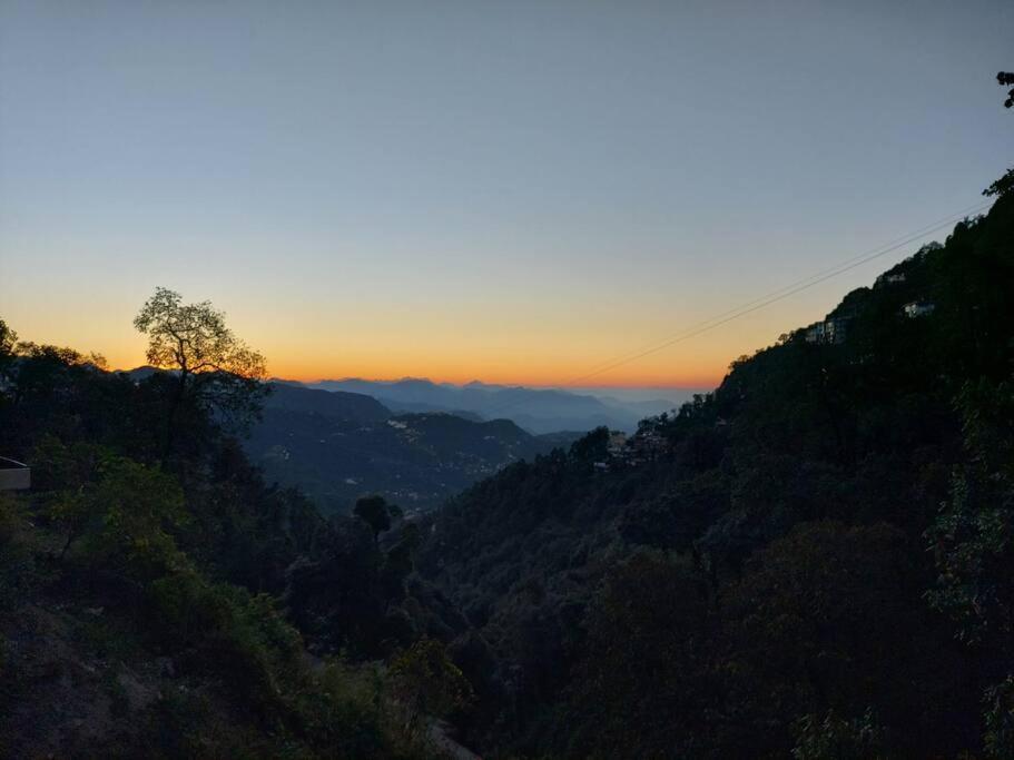 100 Stairs Holiday Home Mussoorie Eksteriør billede